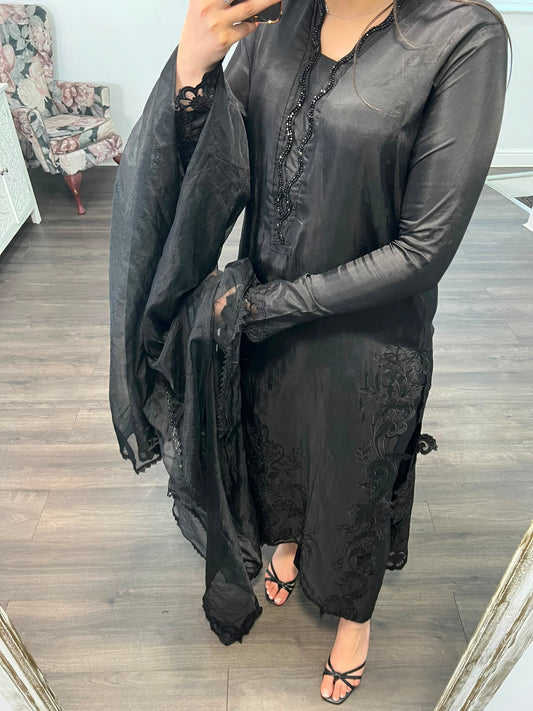 RAVEN – 3PC Silk Lawn Collection
