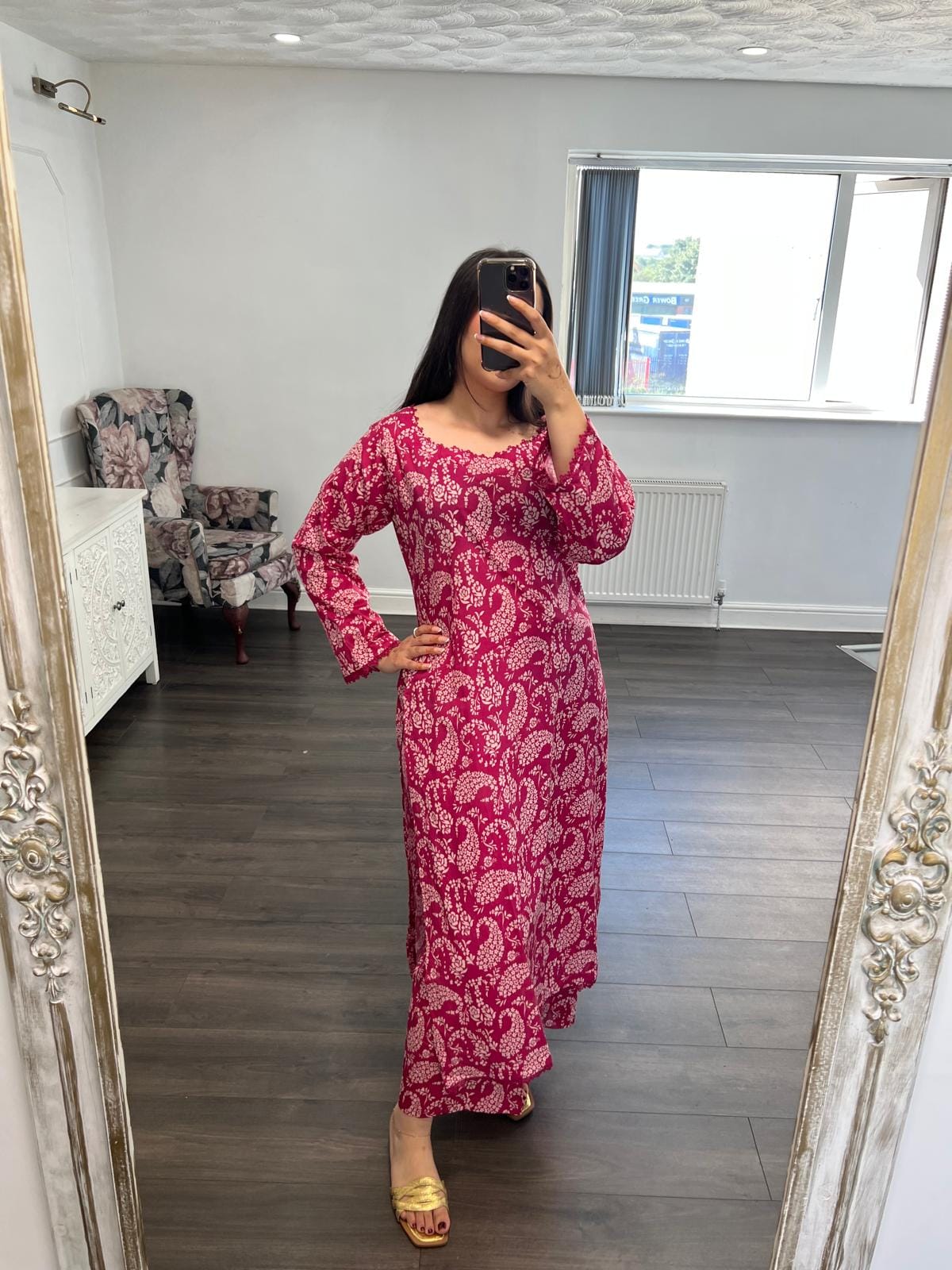 Gulnaar – Vibrant Printed 2 Piece Suit