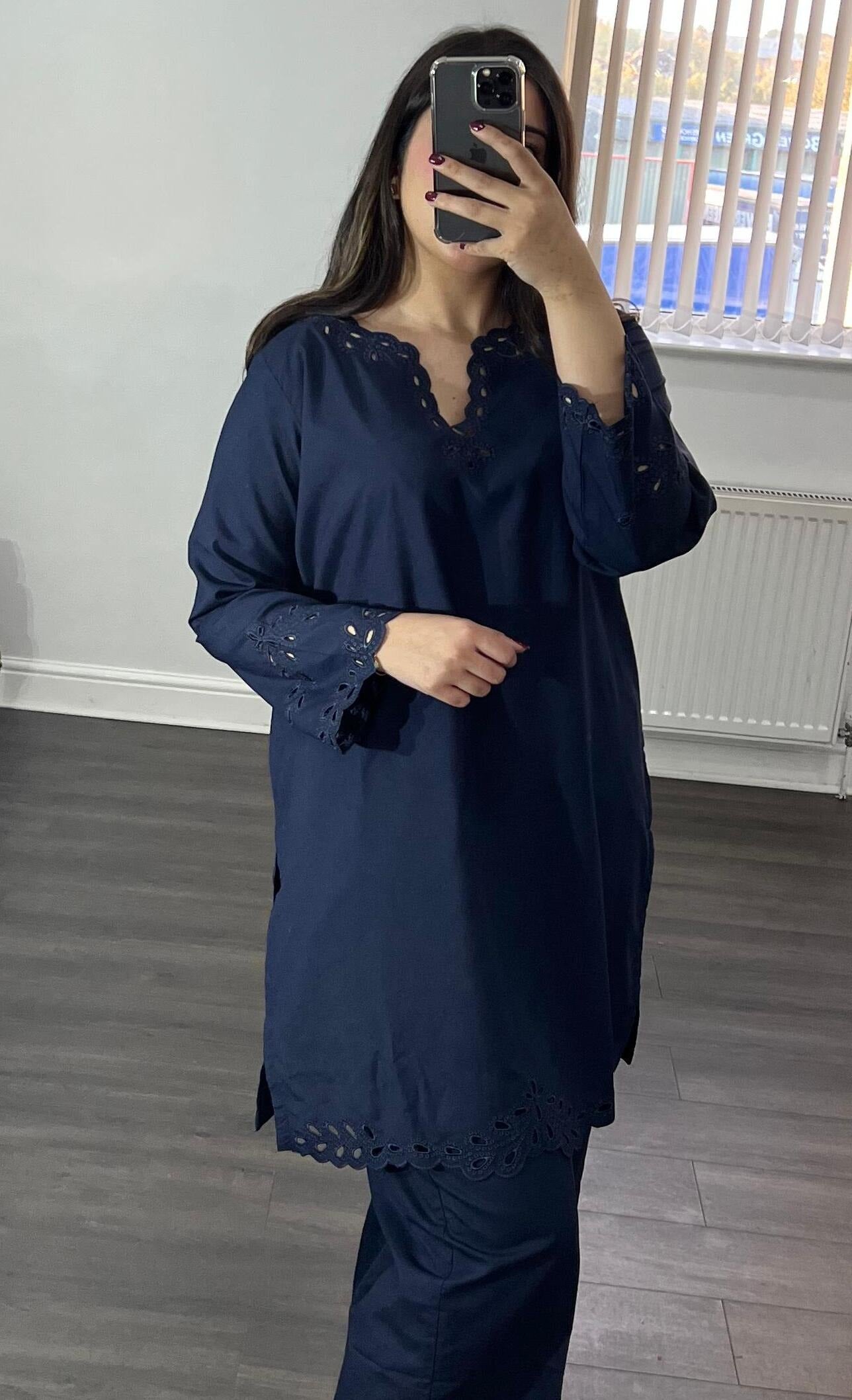 Taraab - Two Piece Plain