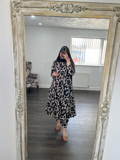 Mano- Three Piece Summer Lawn Outfit