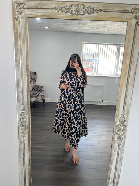 Mano- Three Piece Summer Lawn Outfit