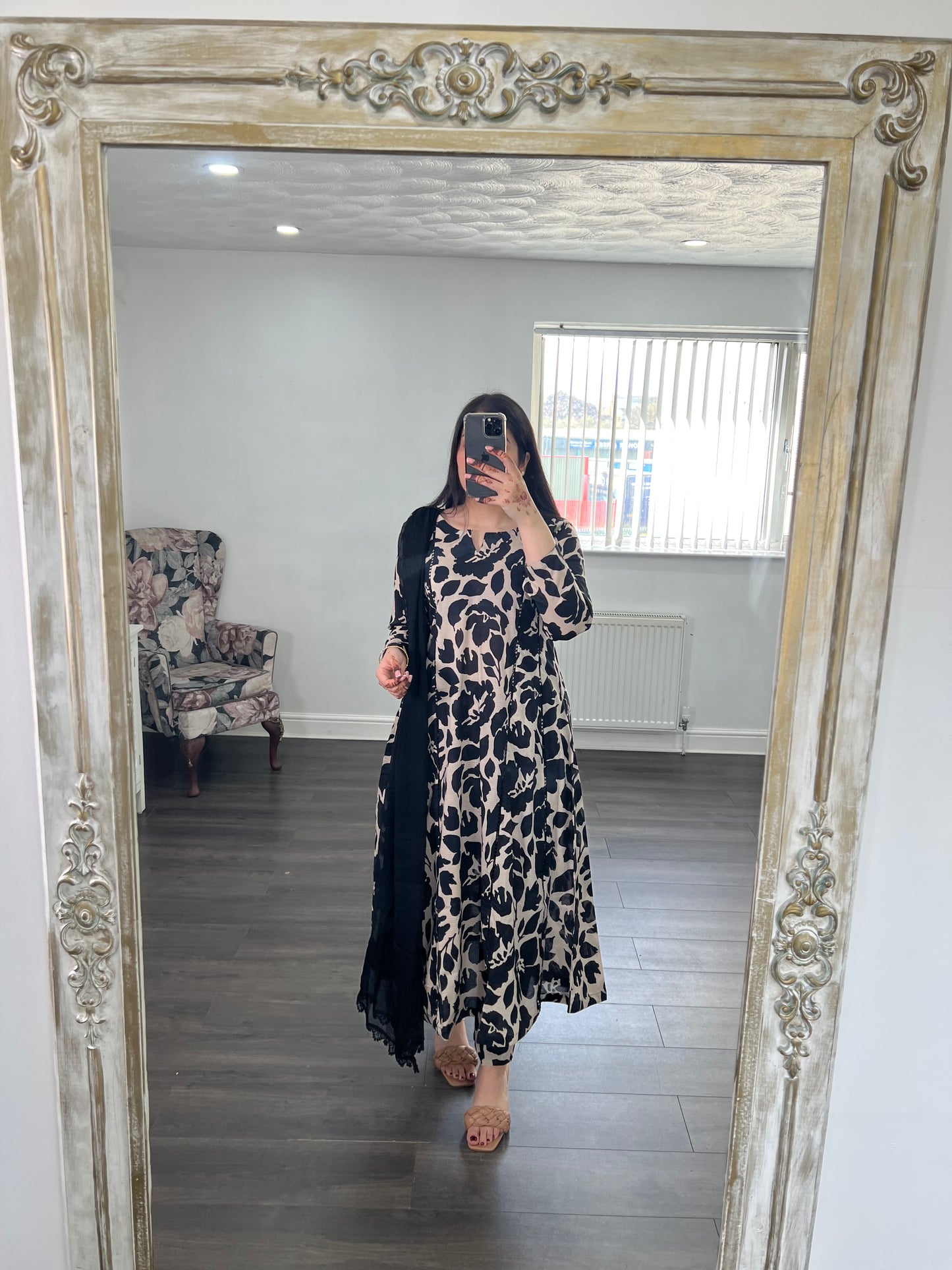 Mano- Three Piece Summer Lawn Outfit