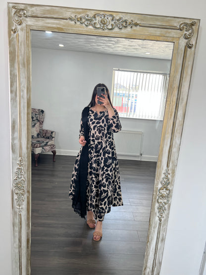 Mano- Three Piece Summer Lawn Outfit
