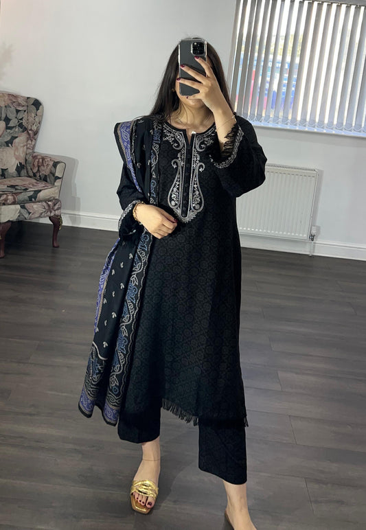 Beenish - Three Piece Outfit With Shawl