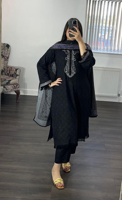 Beenish - Three Piece Outfit With Shawl
