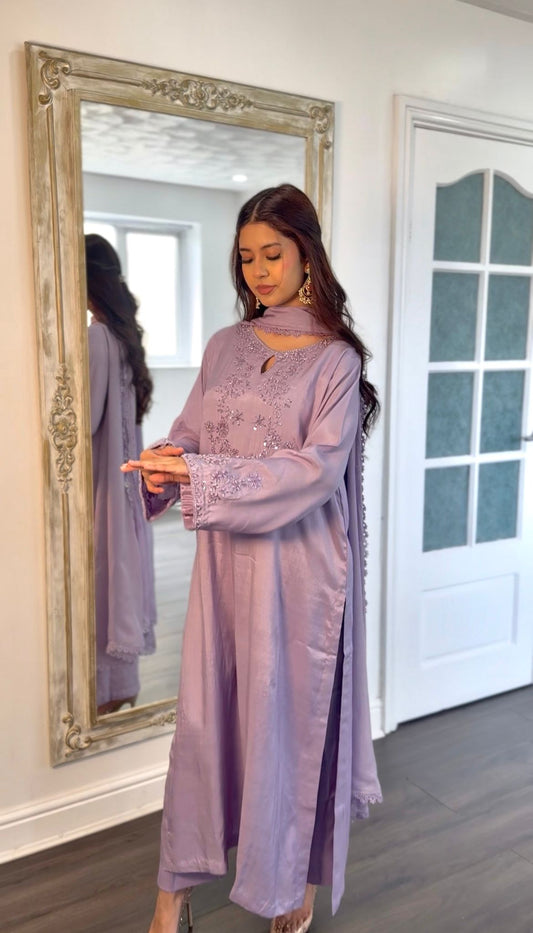 Noir Elegance – 3PC Silk Lawn Collection