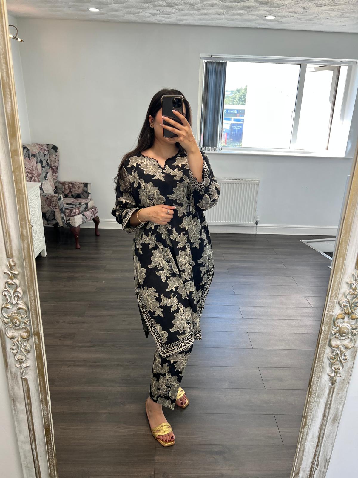 Noir Petal 2-Piece Suit