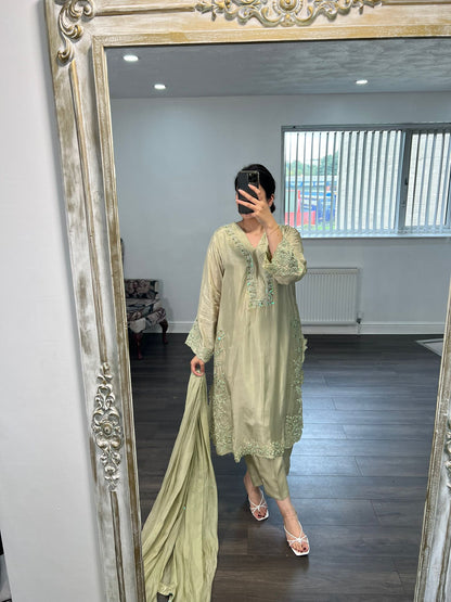Mireya – Embroidered 3 Piece Suit