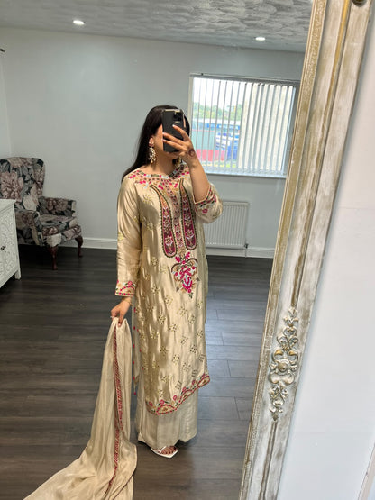 Mehrbano – Gold Embroidered 3-Piece Luxury Pret