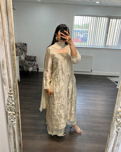 Noor Mahal – Pearl Ivory Embroidered 3-Piece Luxury Pret