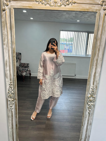 Gulraniya – Blush Grey Embroidered 3-Piece Luxury Pret