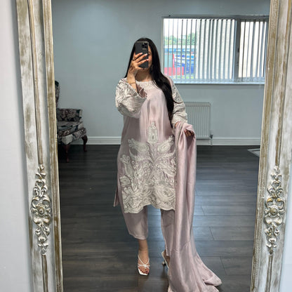 Gulraniya – Blush Grey Embroidered 3-Piece Luxury Pret