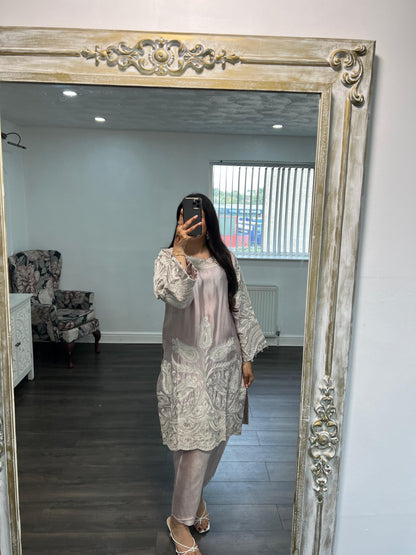 Gulraniya – Blush Grey Embroidered 3-Piece Luxury Pret