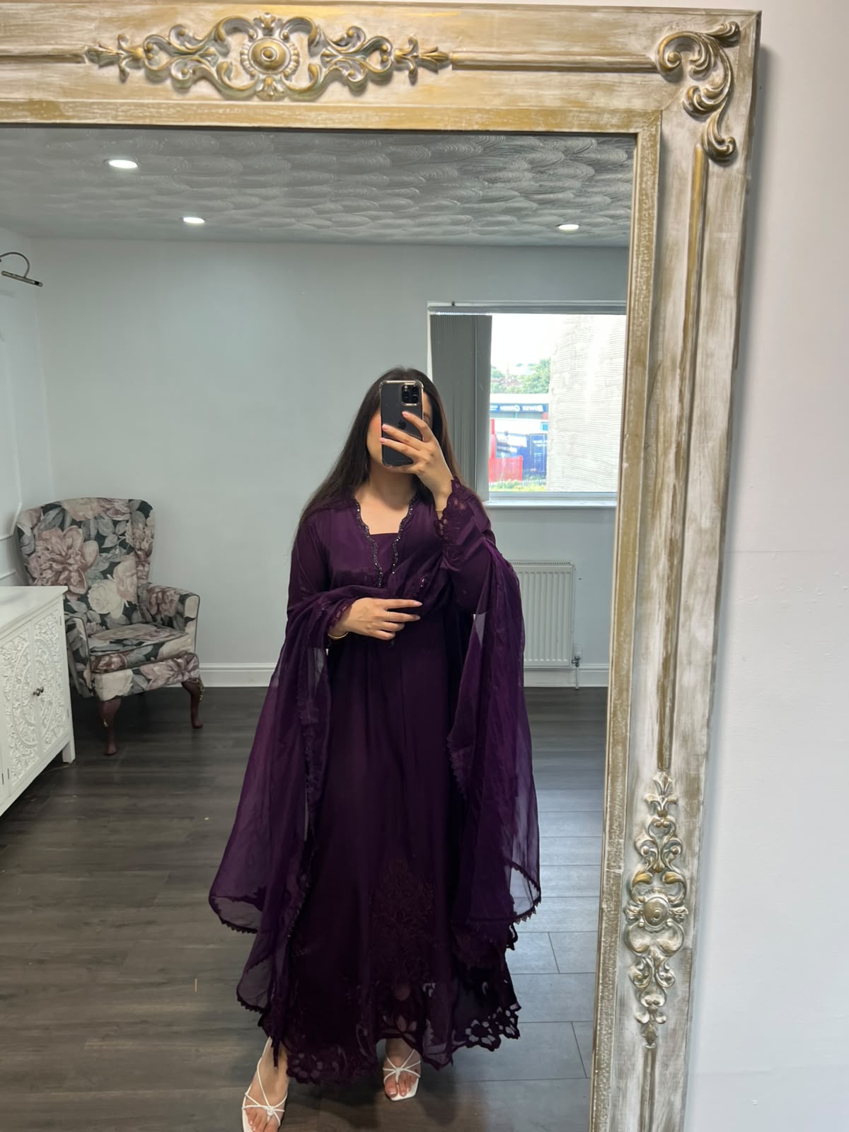 LUNARA – Embroidered Silk 3-Piece