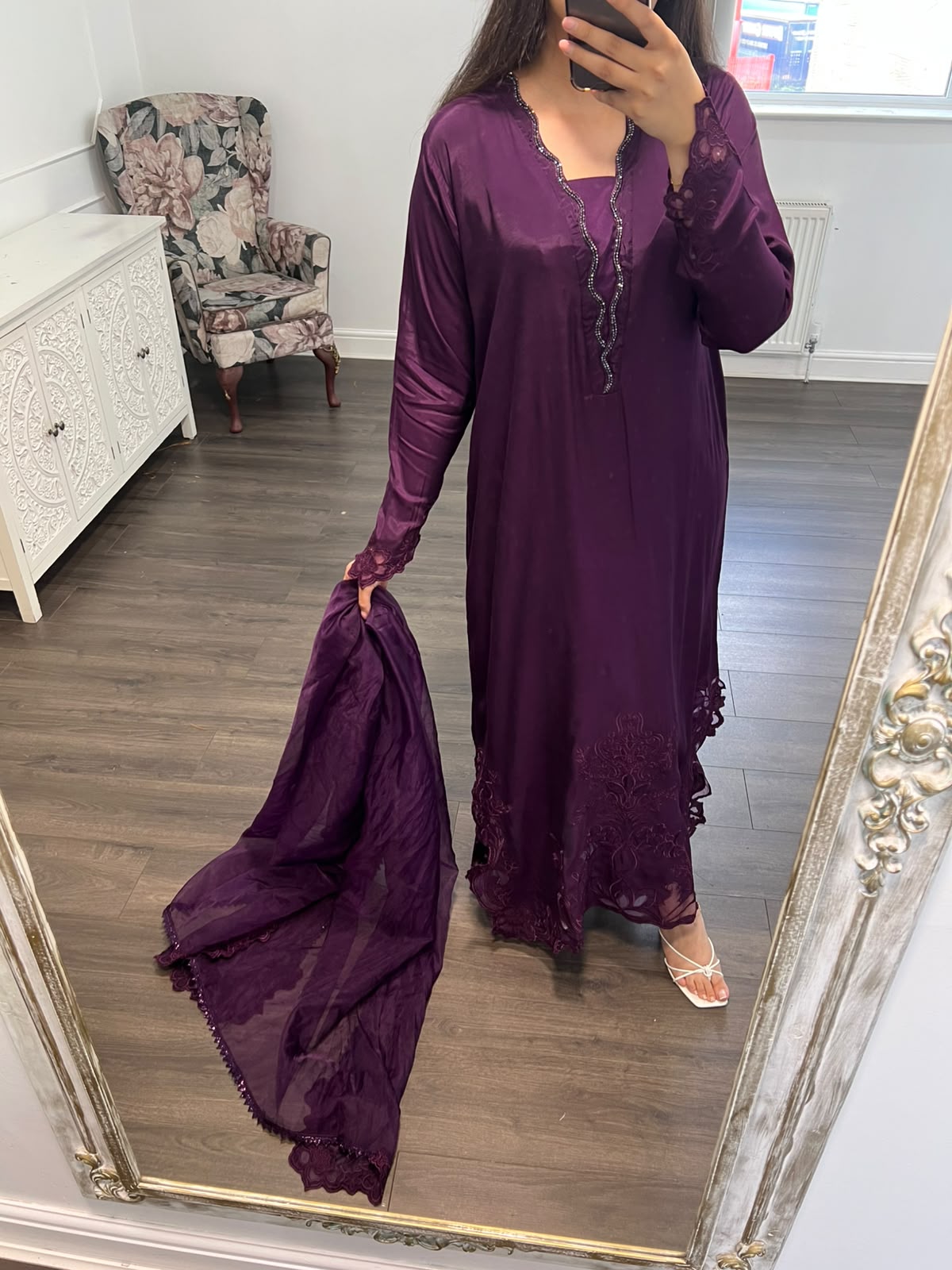 LUNARA – Embroidered Silk 3-Piece
