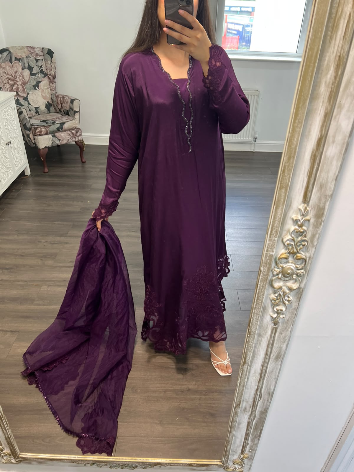 LUNARA – Embroidered Silk 3-Piece