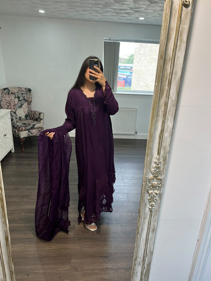 LUNARA – Embroidered Silk 3-Piece