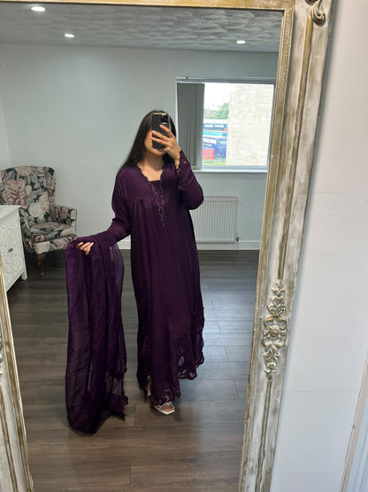 LUNARA – Embroidered Silk 3-Piece