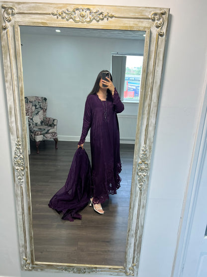 LUNARA – Embroidered Silk 3-Piece