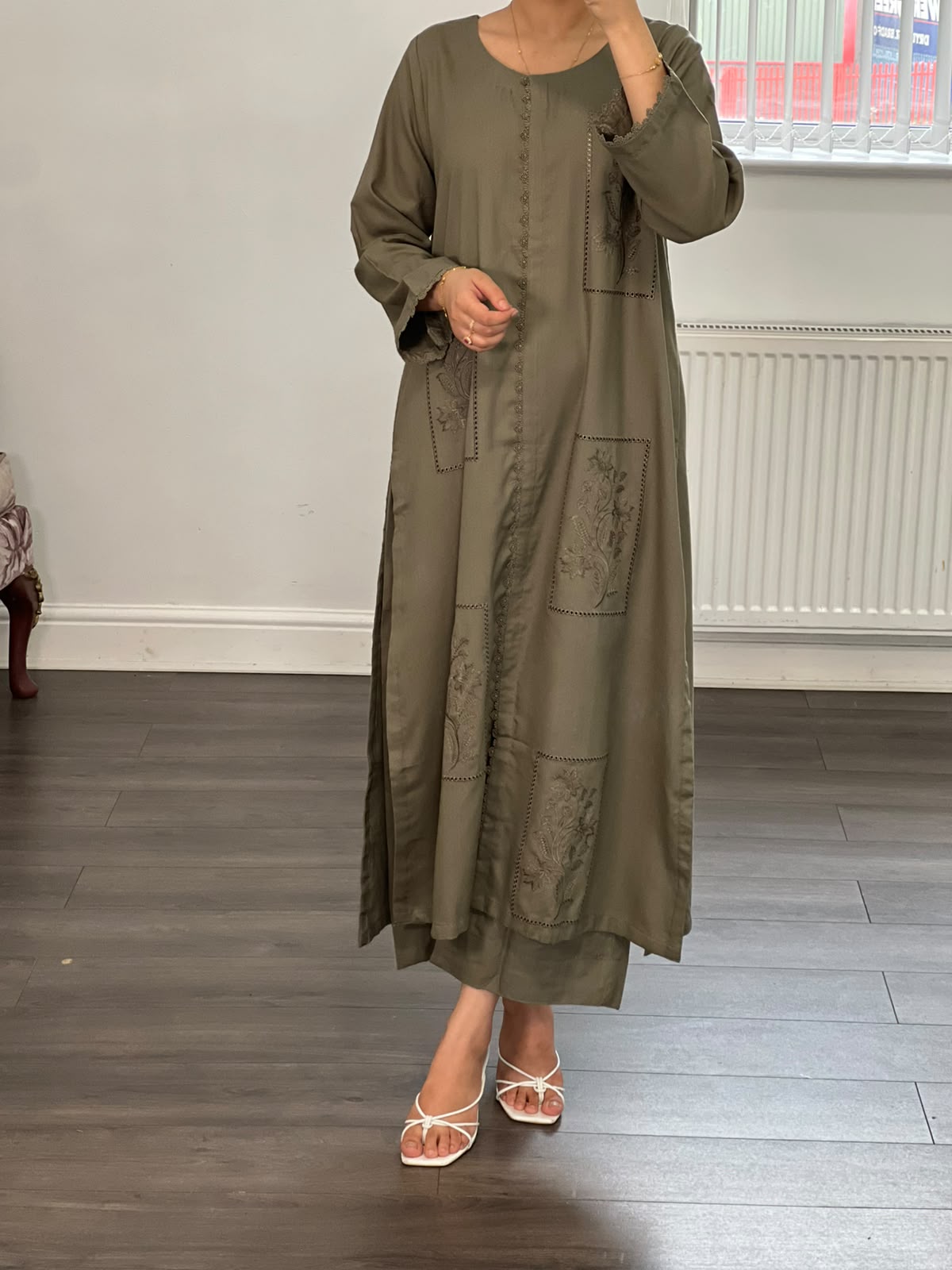 BILMA – Olive Green Embroidered 2 Piece Suit