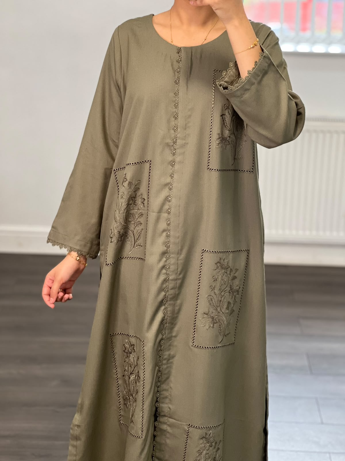 BILMA – Olive Green Embroidered 2 Piece Suit