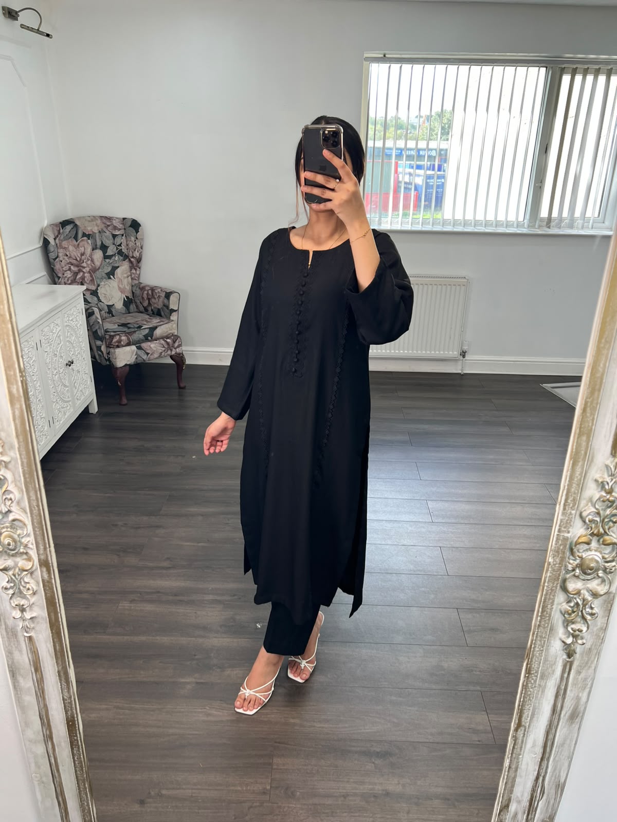 DILARA – Elegant 2 Piece Suit