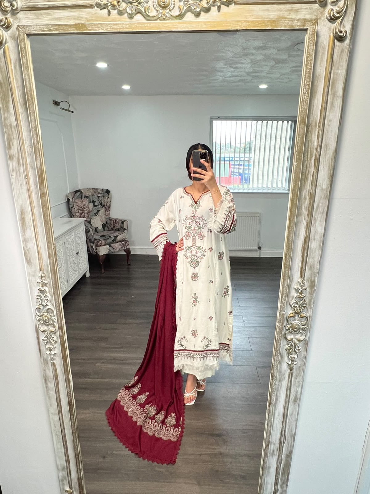 Zahraé Ivory & Maroon — 3 Piece