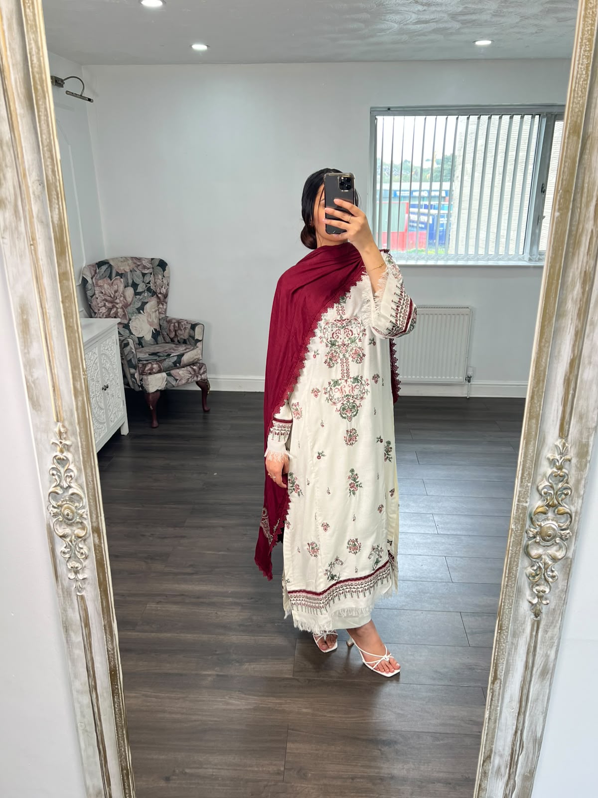 Zahraé Ivory & Maroon — 3 Piece