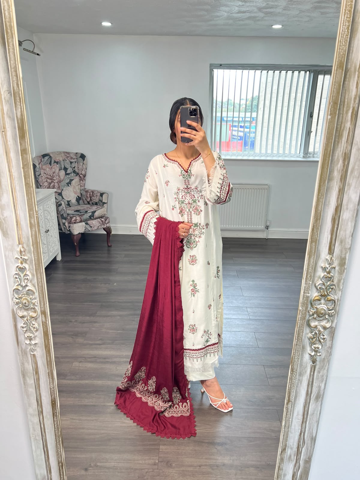 Zahraé Ivory & Maroon — 3 Piece