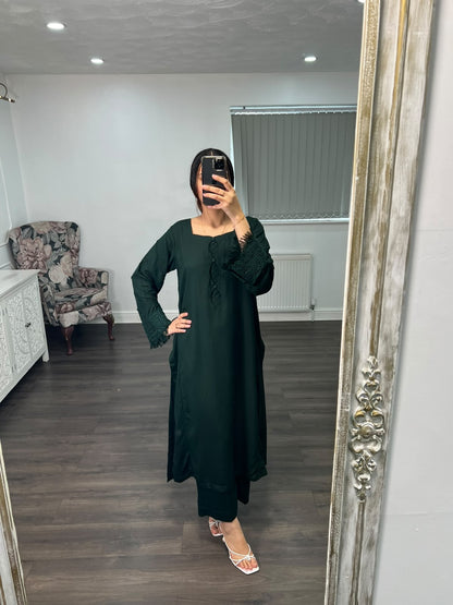 ALINA – 2 Piece Lace Detail Suit