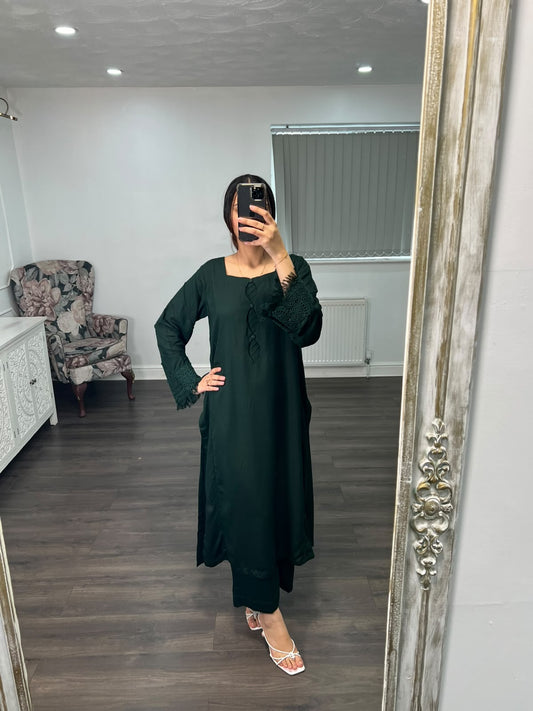 ALINA – 2 Piece Lace Detail Suit