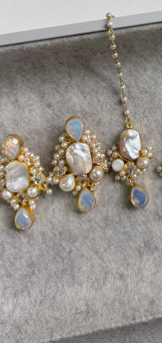 Mahnoor Pearl Tikka Set