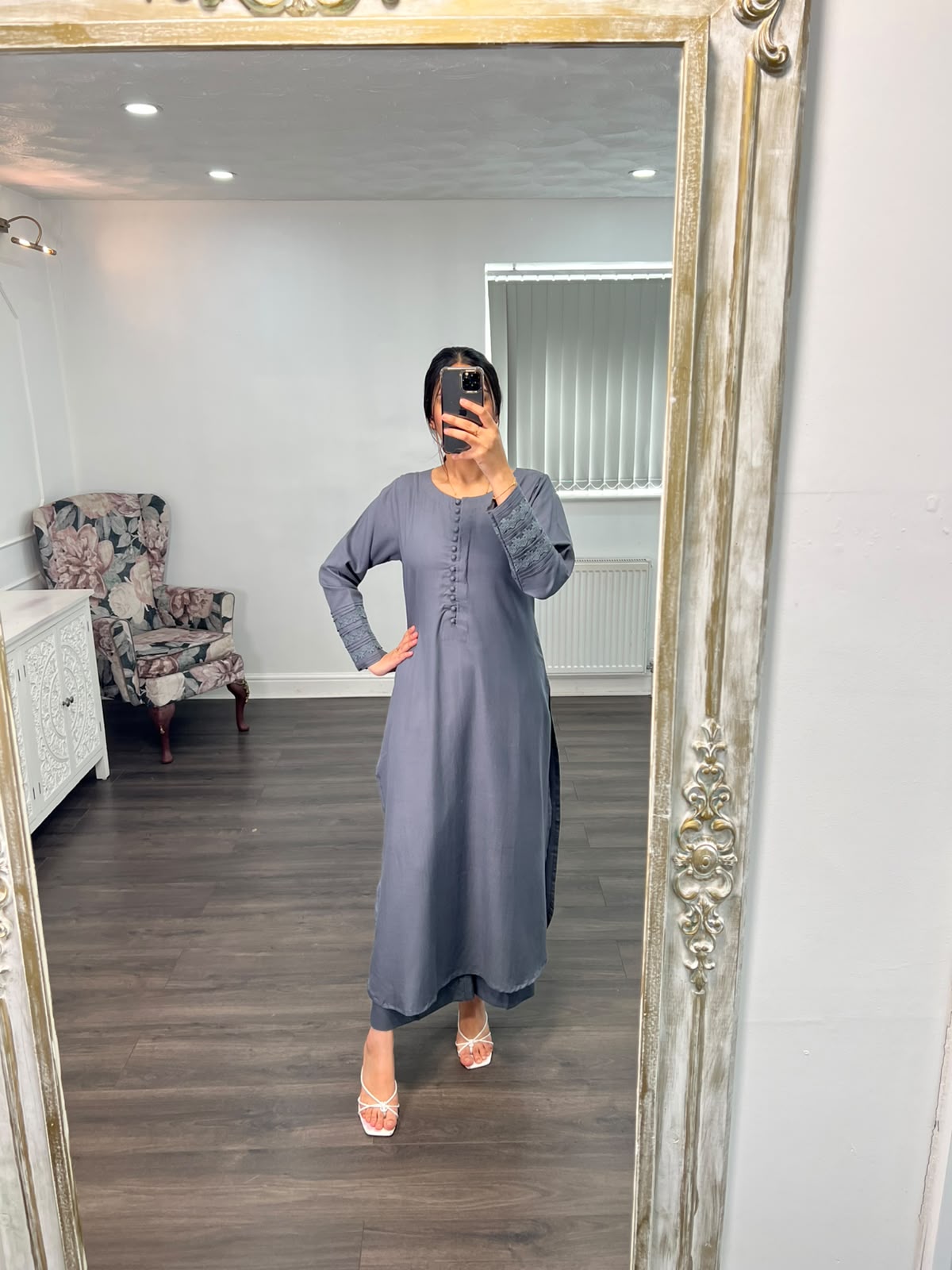 Naaz – Elegant Grey 2-Piece Suit