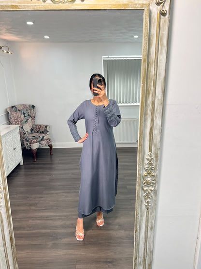 Naaz – Elegant Grey 2-Piece Suit