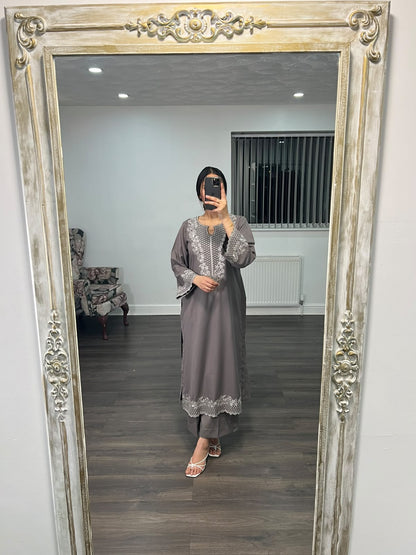 Lily Grey – 2 Piece Outfit
