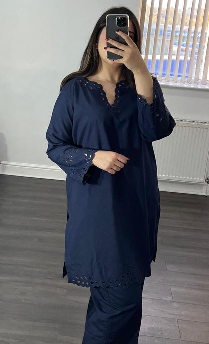 Taraab - Two Piece Plain